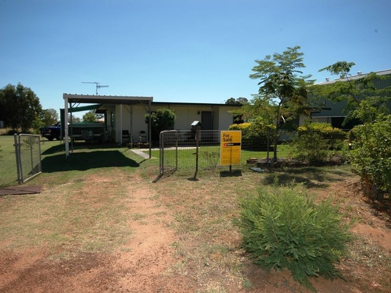 130 Ash street, Barcaldine QLD 4725