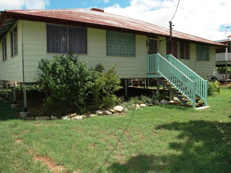47 Eagle street, Longreach QLD 4730