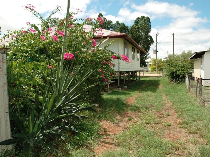 47 Eagle street, Longreach QLD 4730
