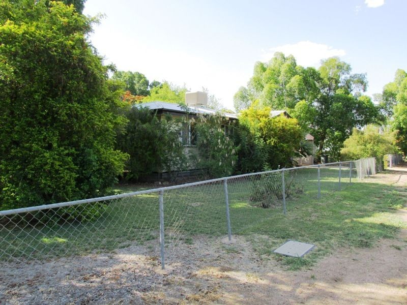 11 Jabiru street, Longreach QLD 4730