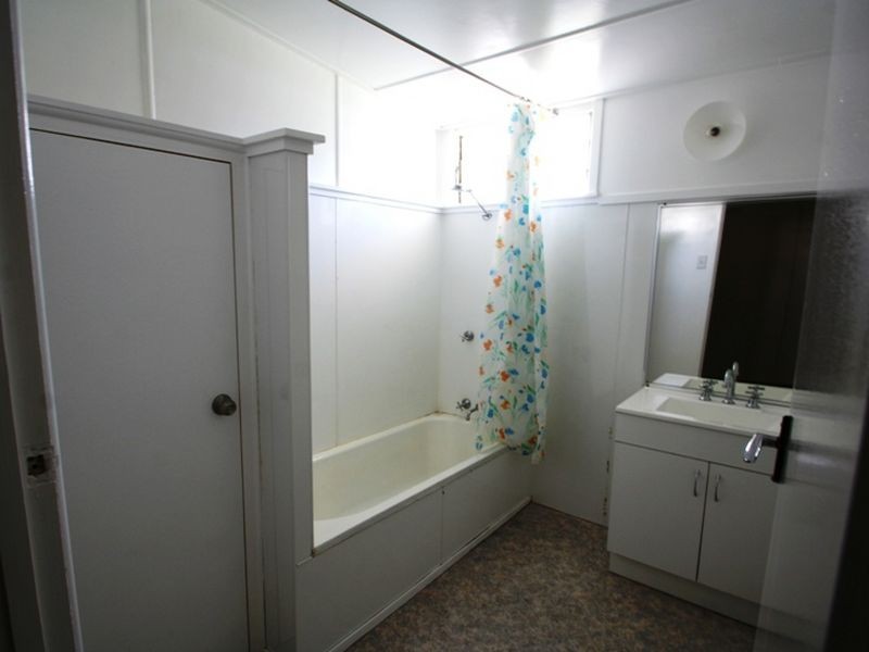 39 Crane street, Longreach QLD 4730