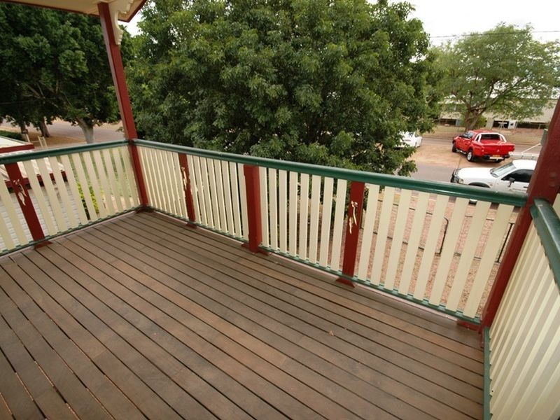 142 Cassowary street, Longreach QLD 4730