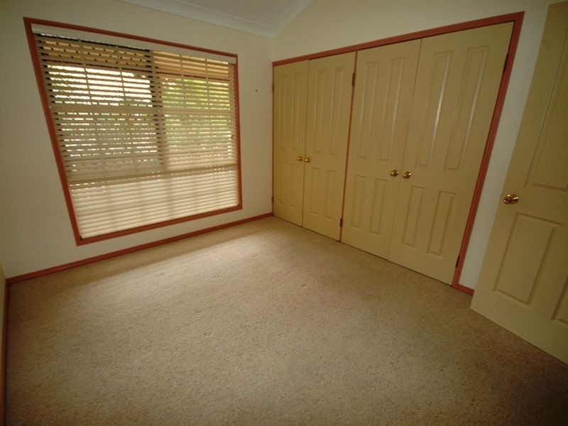 142 Cassowary street, Longreach QLD 4730