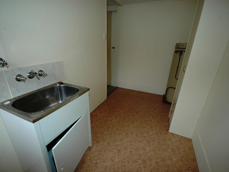 142 Cassowary street, Longreach QLD 4730