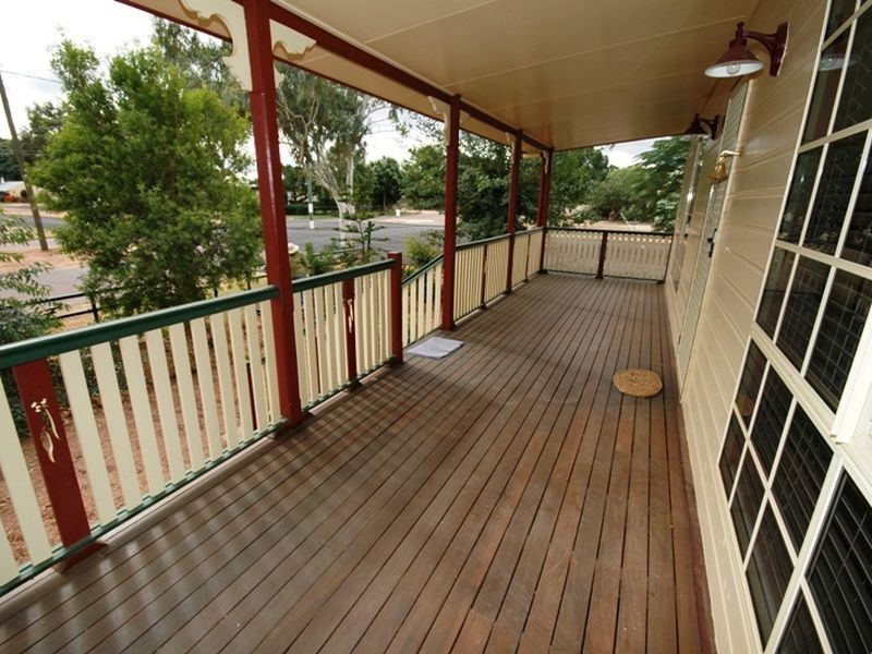 142 Cassowary street, Longreach QLD 4730