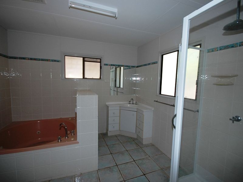 31 Quarrian road, Longreach QLD 4730
