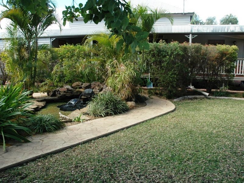 128 Spoonbill street, Longreach QLD 4730