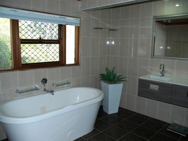 128 Spoonbill street, Longreach QLD 4730