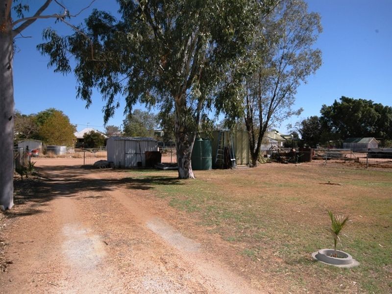 107 Cassowary street, Longreach QLD 4730