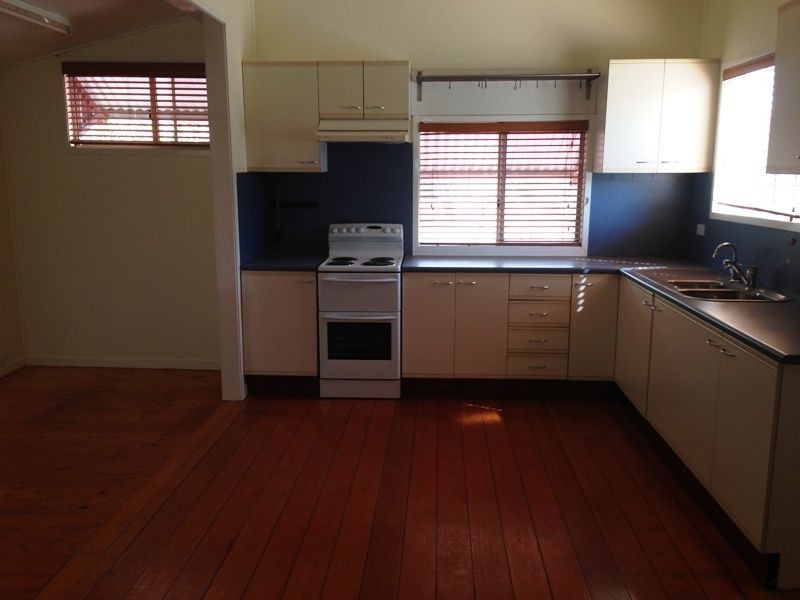 153 Cassowary street, Longreach QLD 4730