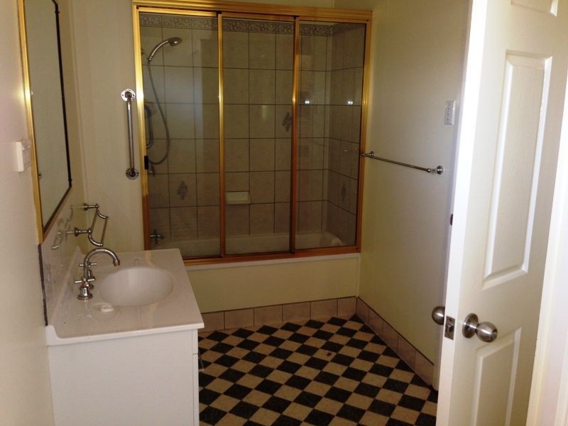 153 Cassowary street, Longreach QLD 4730