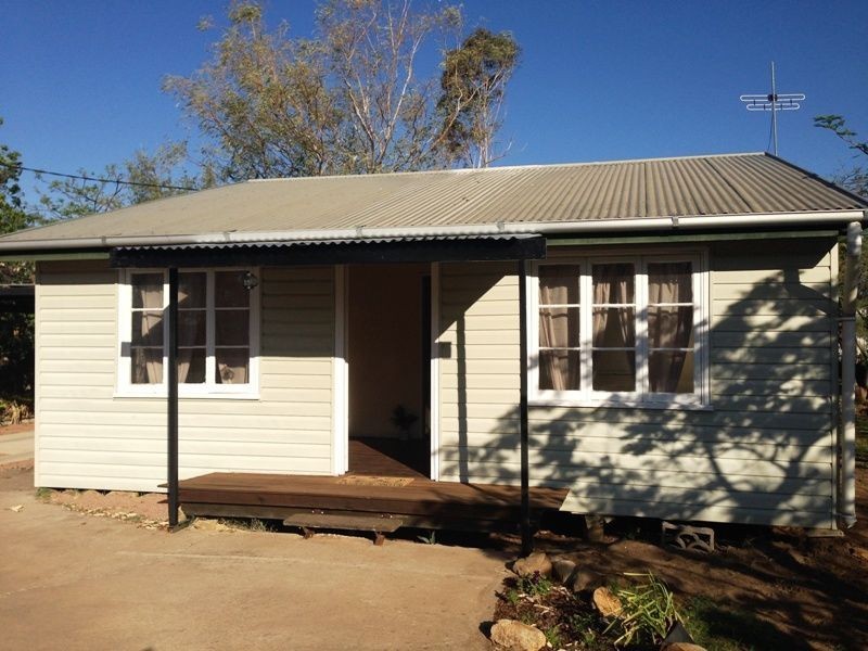 54 Eagle street, Longreach QLD 4730