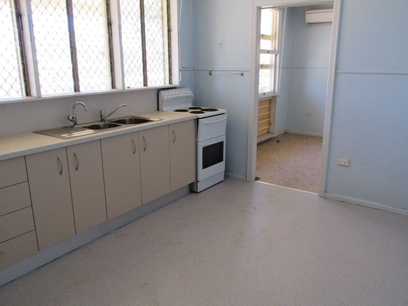 37 QUARRIAN ROAD, Longreach QLD 4730