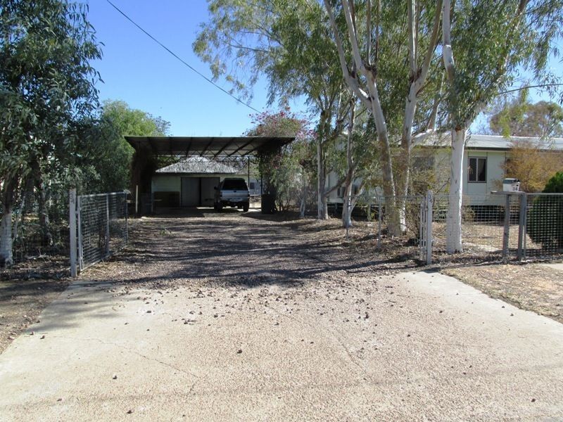 32-34 Miner Road, Longreach QLD 4730