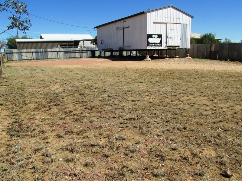23 Owl street, Longreach QLD 4730