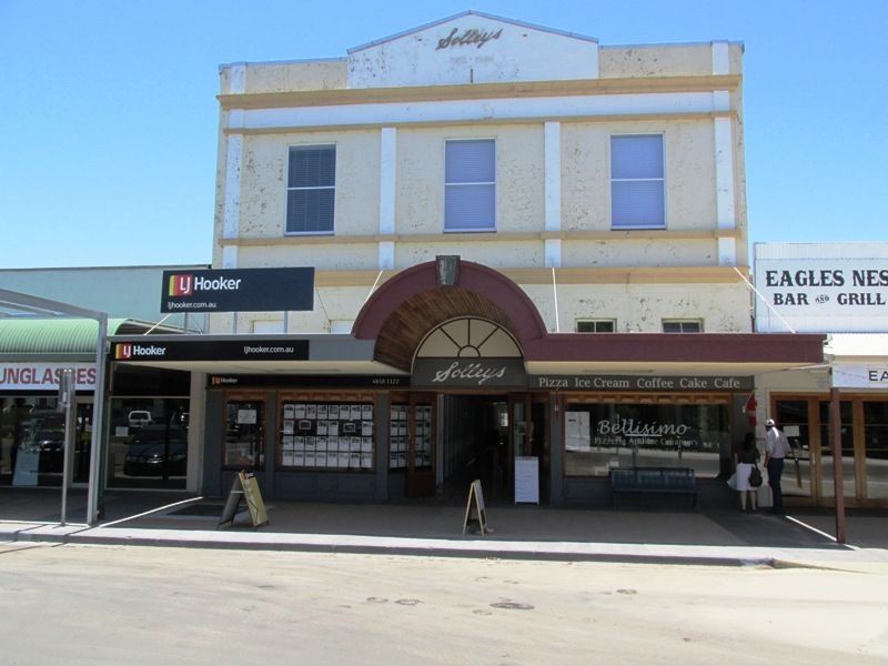 Shop 1 / 1 Eagle street, Longreach QLD 4730