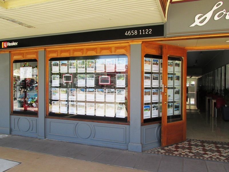 Shop 1 / 1 Eagle street, Longreach QLD 4730