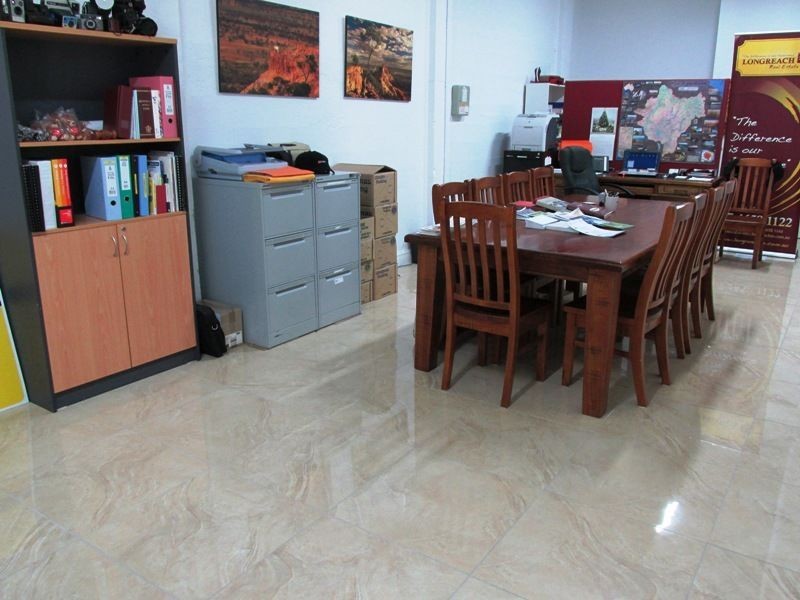 Shop 1 / 1 Eagle street, Longreach QLD 4730