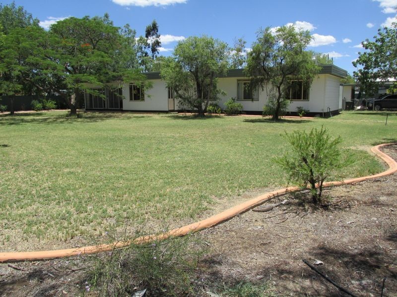 59 Oak street, Barcaldine QLD 4725