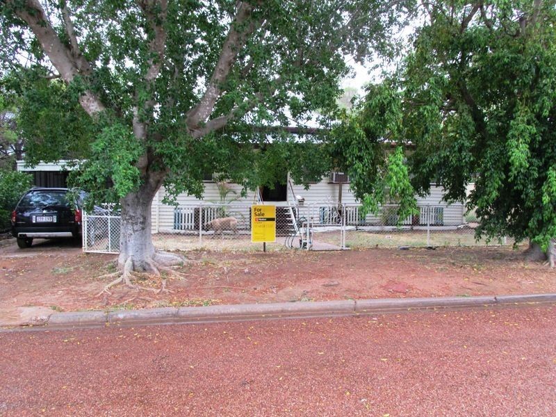 145 Cassowary street, Longreach QLD 4730