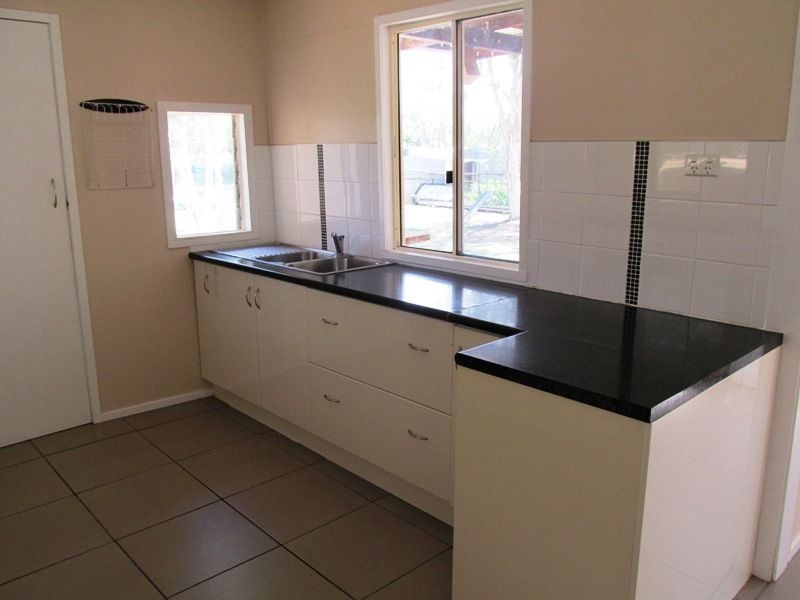 138 Yew street, Barcaldine QLD 4725