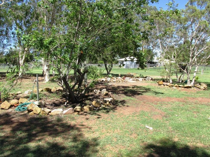 138 Yew street, Barcaldine QLD 4725