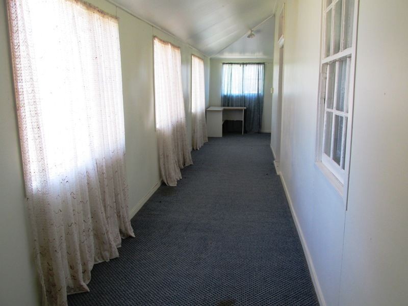 1 Railway Parade, Ilfracombe QLD 4727