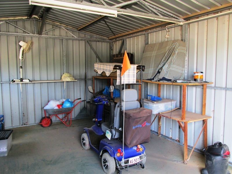 25 Bustard street, Longreach QLD 4730