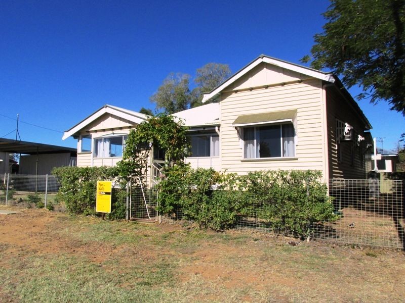 15 Duck street, Longreach QLD 4730