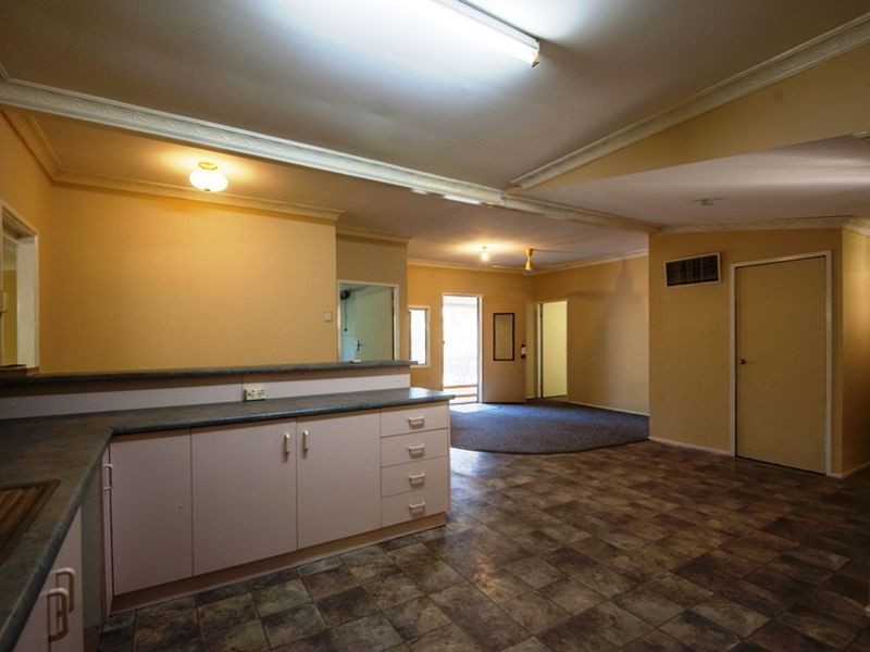 157 Cassowary street, Longreach QLD 4730