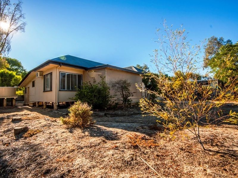 157 Cassowary street, Longreach QLD 4730