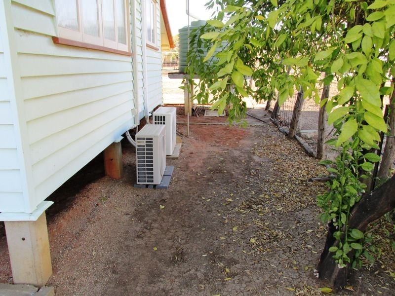 126 Wren street, Longreach QLD 4730