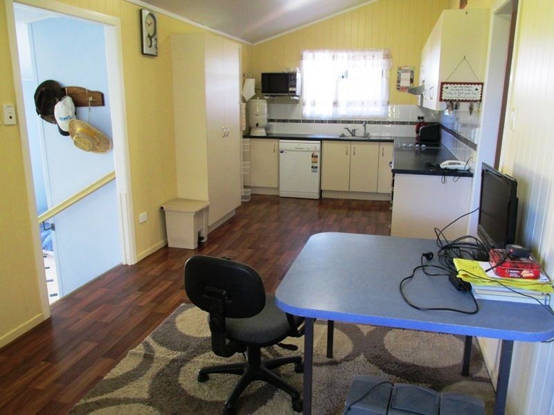 104 Cassowary street, Longreach QLD 4730