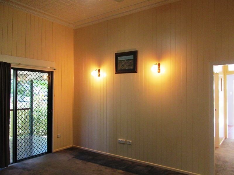 104 Cassowary street, Longreach QLD 4730