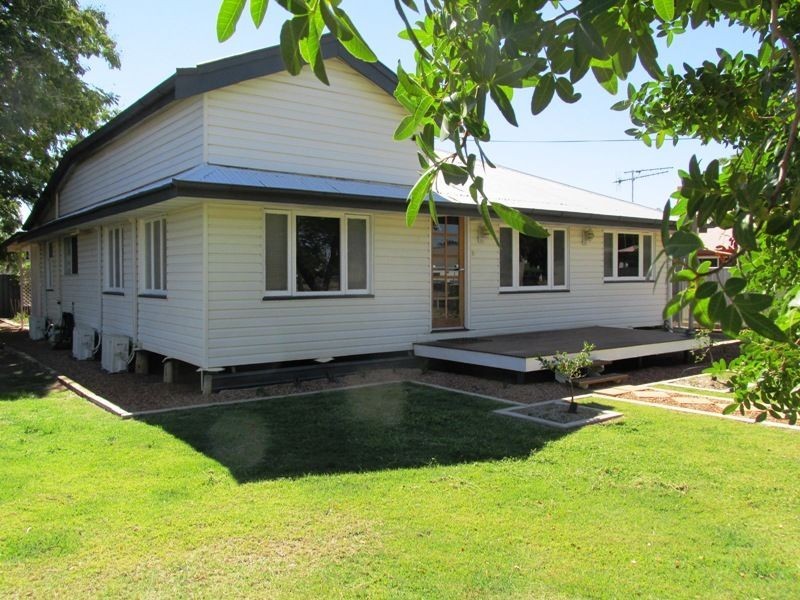 77 Crane street, Longreach QLD 4730