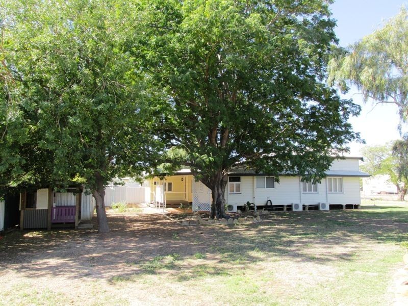 77 Crane street, Longreach QLD 4730