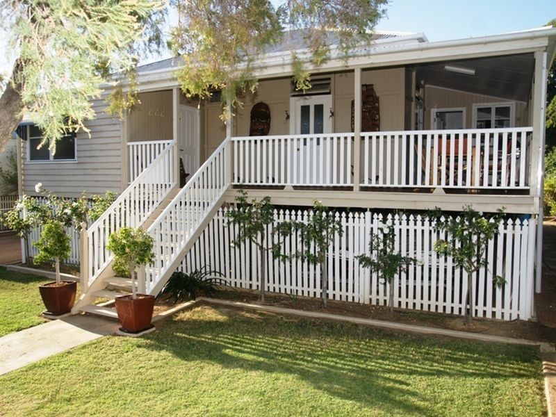 10 Quail street, Longreach QLD 4730