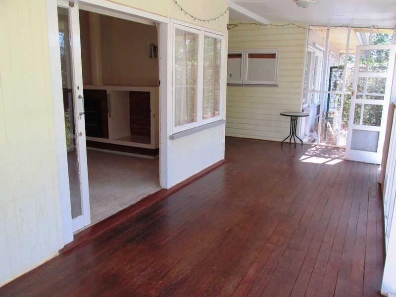 4 Lark steet, Longreach QLD 4730