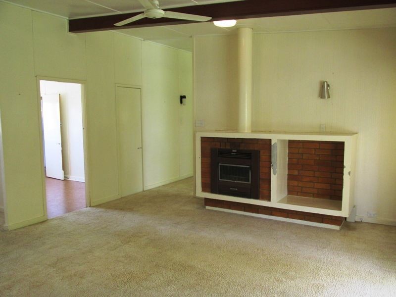 4 Lark steet, Longreach QLD 4730