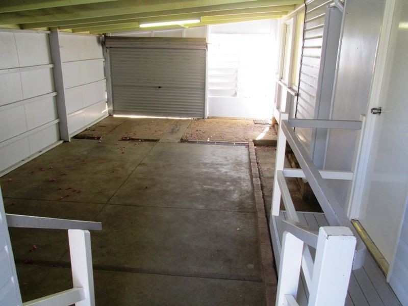 4 Lark steet, Longreach QLD 4730
