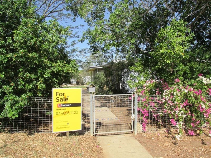 4 Lark steet, Longreach QLD 4730