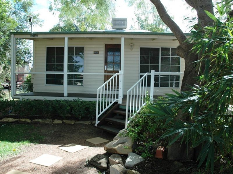 77 Cassowary street, Longreach QLD 4730