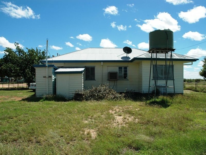 33 Bridge street, Muttaburra QLD 4732