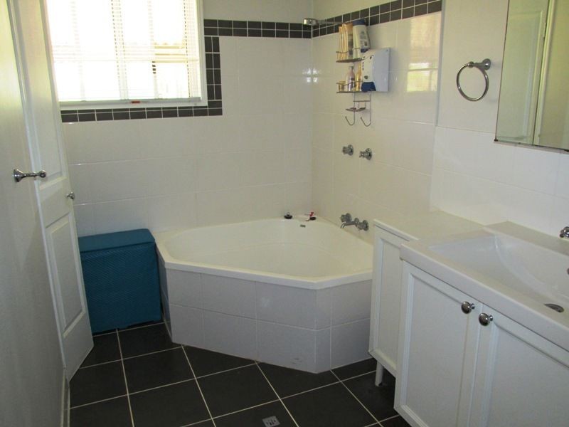 57 Cassowary street, Longreach QLD 4730