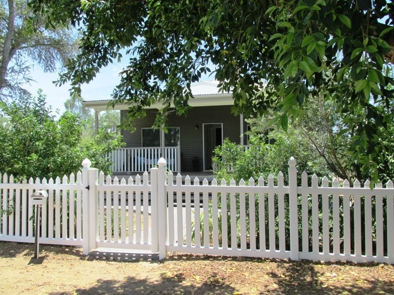 57 Cassowary street, Longreach QLD 4730