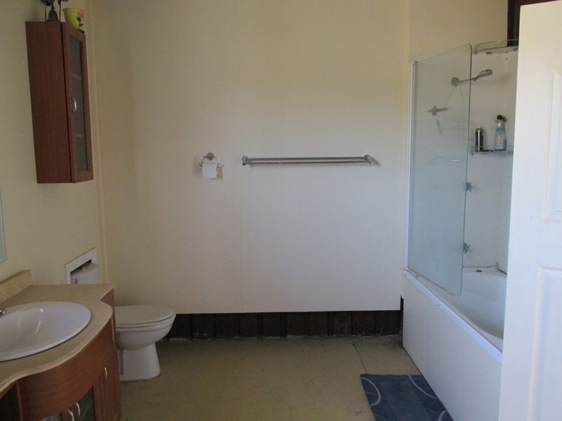 3 Brigalow street, Barcaldine QLD 4725