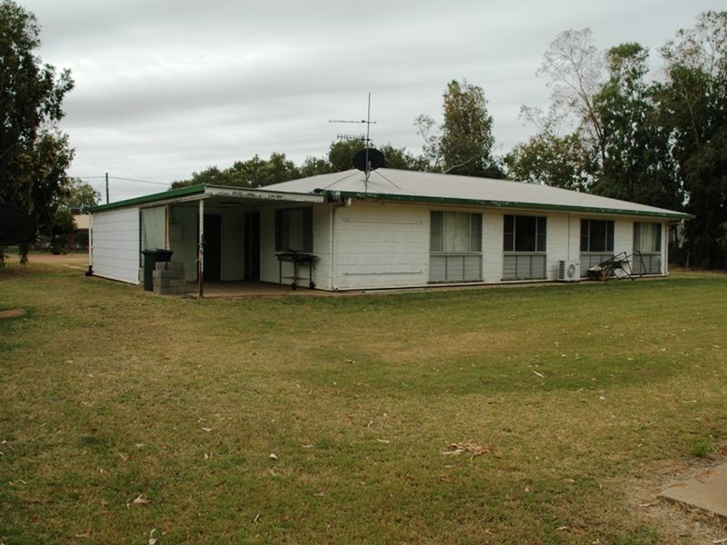 3 YEW Street, Barcaldine QLD 4725