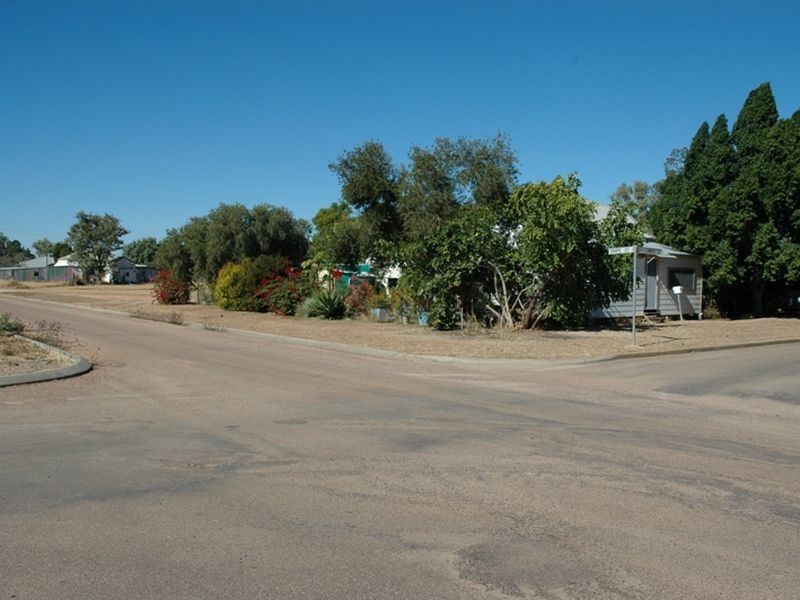 82 Cassowary street, Longreach QLD 4730