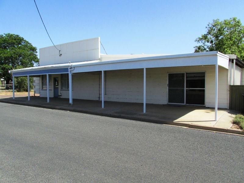 28 Pelican street, Longreach QLD 4730