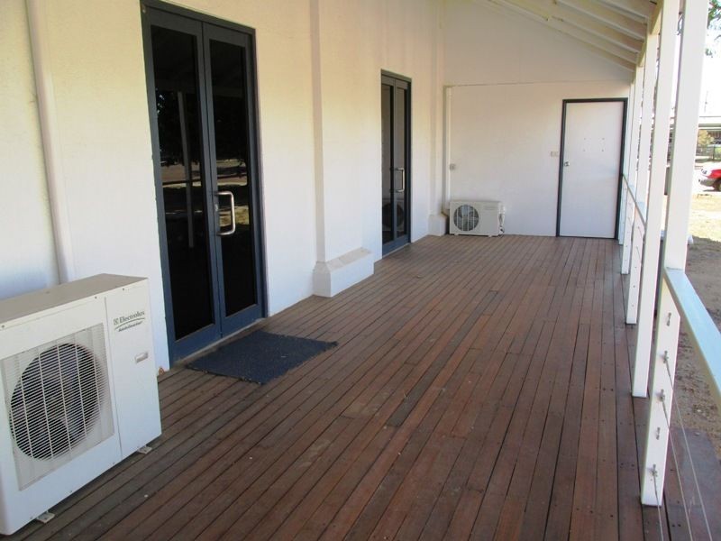 100 Galah street, Longreach QLD 4730